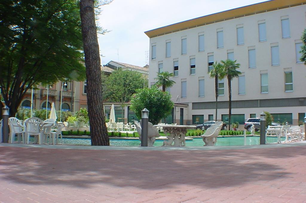 Hotel Della Citta Et De La Ville فورلي المظهر الخارجي الصورة
